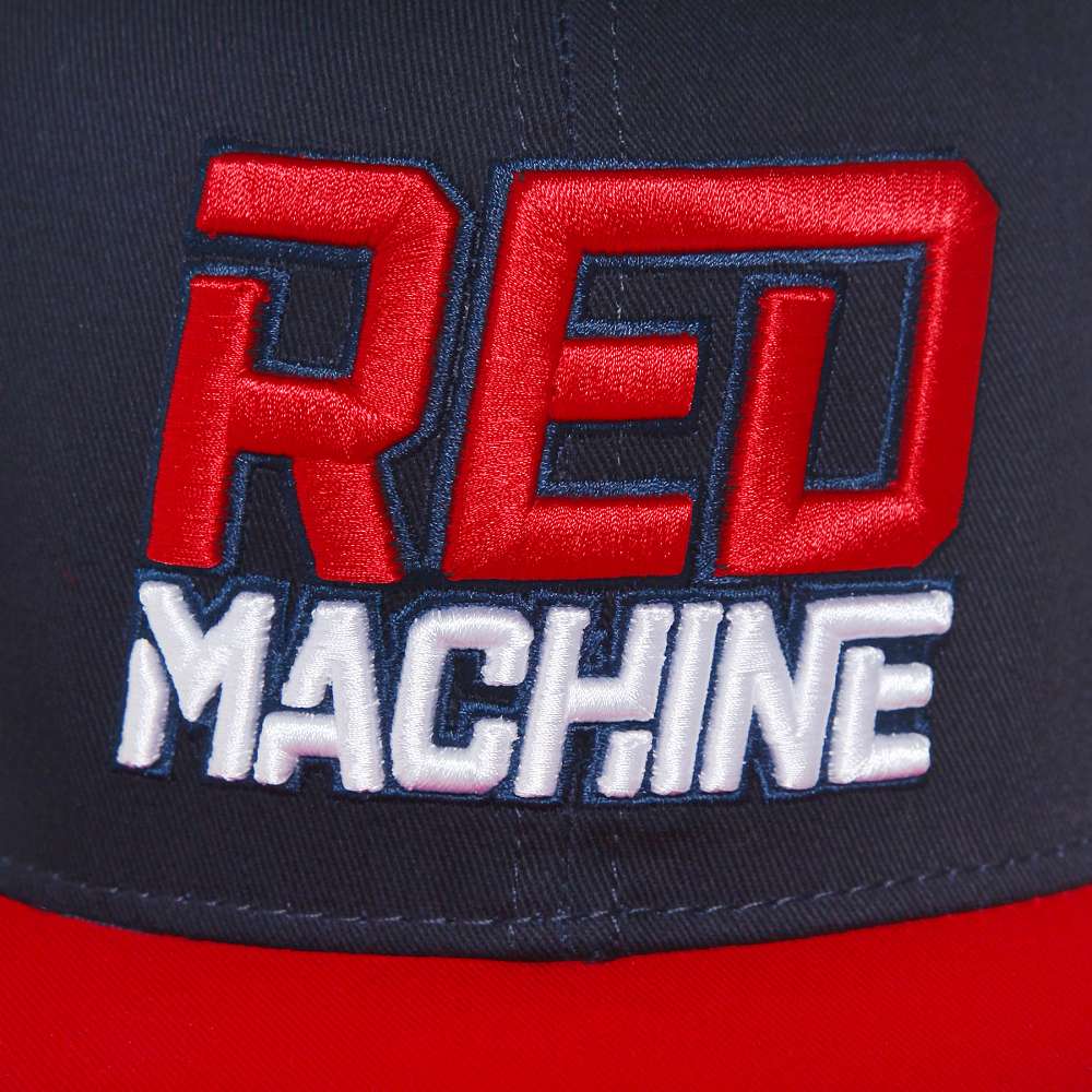 Кепка с плоским козырьком мужская Red Machine с красным козырьком