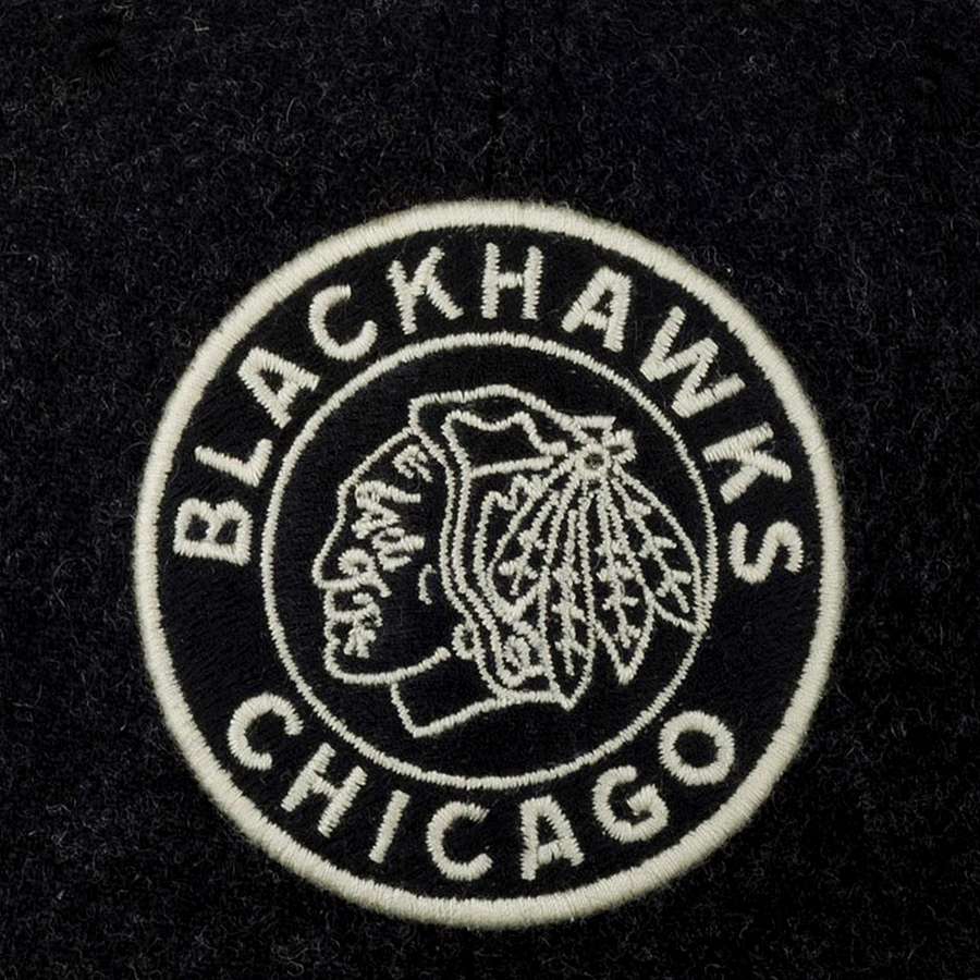Бейсболка AMERICAN NEEDLE арт. 21005A-CBH Chicago Blackhawks Archive Legend NHL (черный)